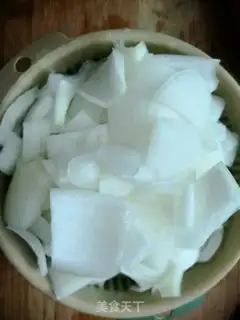 Make Noodles on onion step 2