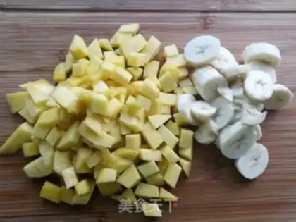 Make Fruit yogurt cream step 1