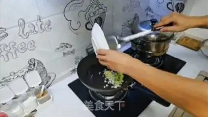 Make Tomato egg cake step 6