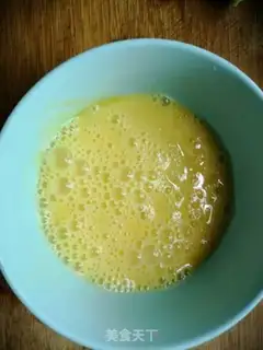 Make Smelt fried eggs step 2