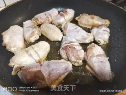 Make Red fried chicken step 0