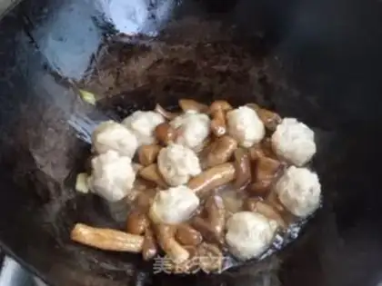 Make Rolling mushrooms, cabbage, balls step 7