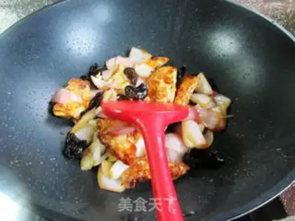 Make Blackwood fried eggs onions step 11