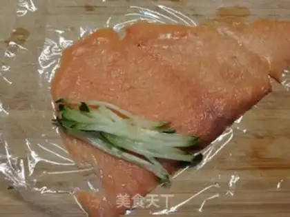 Make Cleaning of salmon cucumber rolls step 2