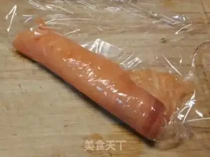 Make Cleaning of salmon cucumber rolls step 3