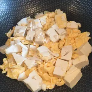 Make Egg fried tofu step 4