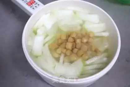 Make A melon-bread soup step 4