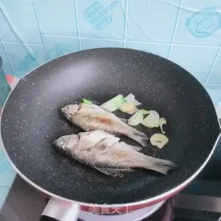Make Eggfish soup step 4