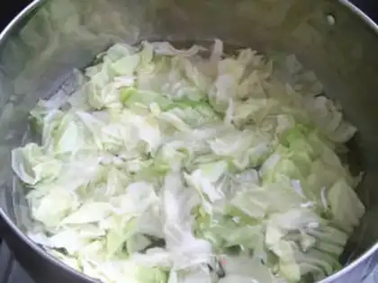 Make A cabbage with carrots step 3