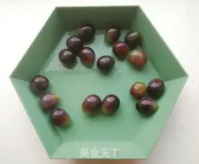 Make Ants carry raisins step 1