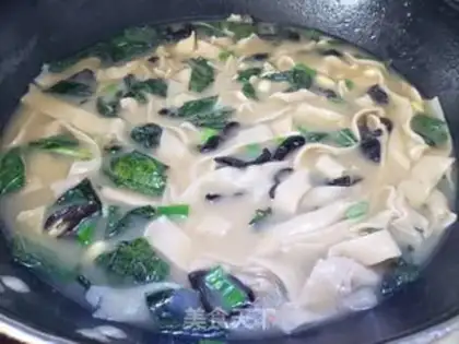 Make Sesame leaves and soup noodles step 11