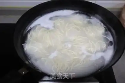 Make Soy sauce, noodle step 3