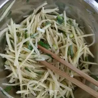 Make Roast potato nest eggs step 7