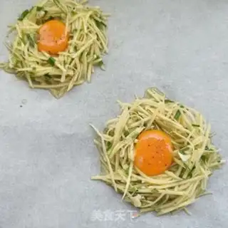 Make Roast potato nest eggs step 11