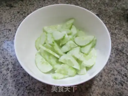Make A cucumber with a sour chicken step 4