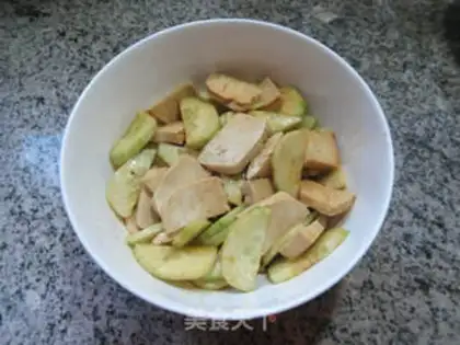 Make A cucumber with a sour chicken step 8
