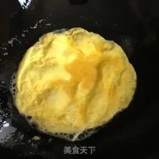 Make Egg-skin bean bud step 1
