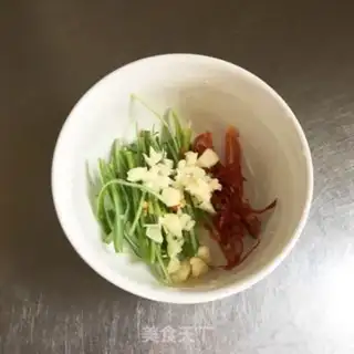 Make Egg-skin bean bud step 3