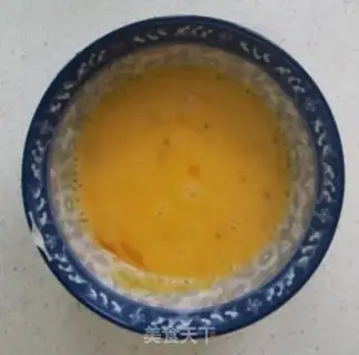 Make cucumber eggs fried fragrance step 3