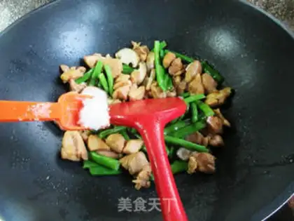 Make Sphinx four-season bean fried chicken leg meat step 9