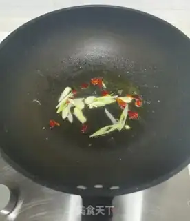 Make cucumber eggs fried fragrance step 5