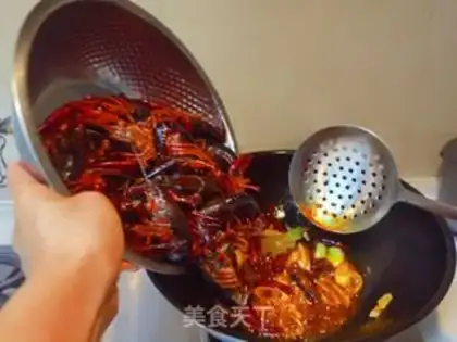 Make Spicy lobster step 7