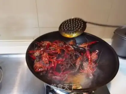 Make Spicy lobster step 8
