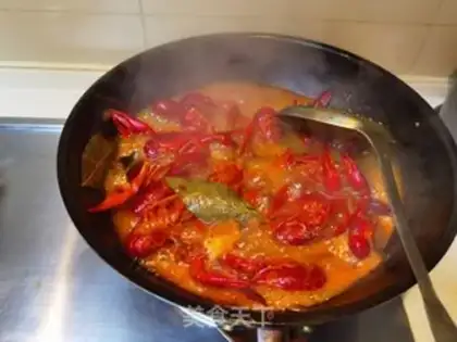 Make Spicy lobster step 14
