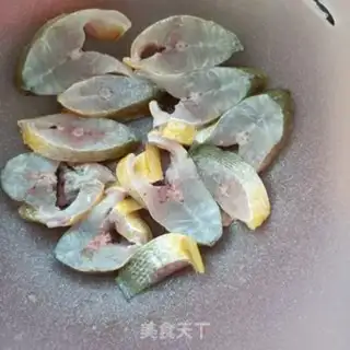 Make Salted yellow florist step 2