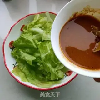 Make Sesame sauce, lettuce step 6
