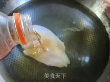 Make Blackwood cucumbers with chicken chest step 1