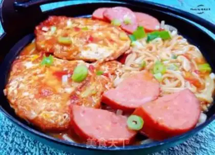 Make Eggs and tomato sausage noodles step 10
