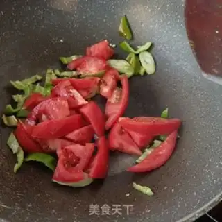 Make Cream tomato fried goose eggs step 11
