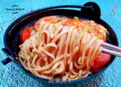 Make Eggs and tomato sausage noodles step 14