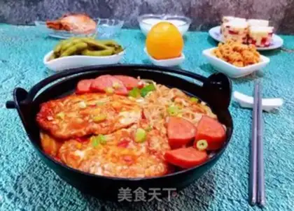 Make Eggs and tomato sausage noodles step 15