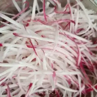Make A fan with radish step 1