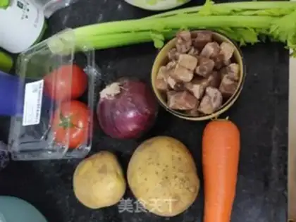 Make Family borscht step 0