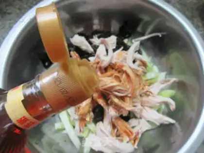 Make Blackwood cucumbers with chicken chest step 12