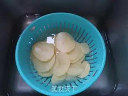 Make Frozen potatoes step 0