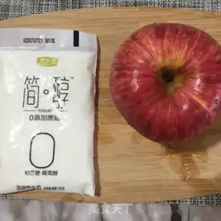 Make Sour yogurt fruit salad step 0