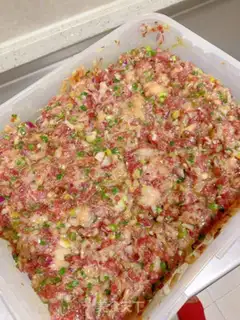 Make Quick-fried beef cake step 0