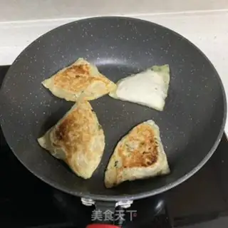 Make Quick-fried beef cake step 5