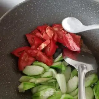 Make Smelt tomato fried eggs step 12
