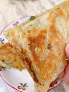 Make Quick-fried beef cake step 8