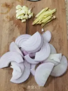 Make Curry shrimp step 0