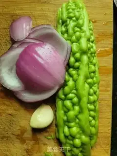 Make A cold, bitter melon step 0