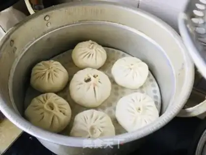 Make Lotus buns step 12