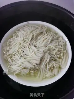 Make Frozen needle mushrooms step 2
