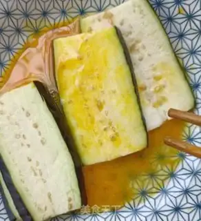 Make A roasted eggplant sandwich step 2