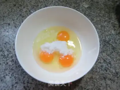Make ♪ ♪ ♪ Sacked eggs ♪ step 1